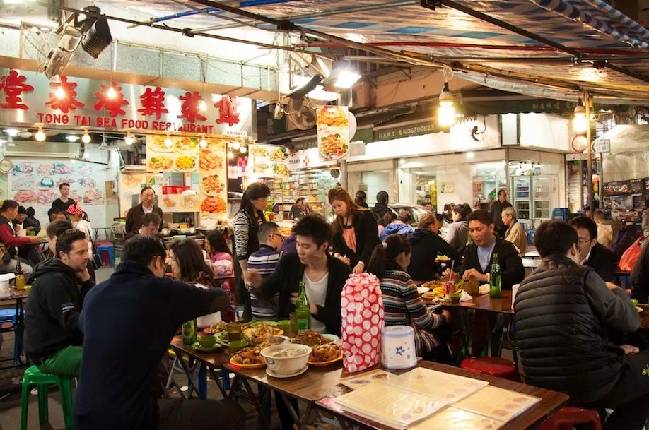 Một "dai pai dong" ở Hong Kong (Ảnh: Internet)