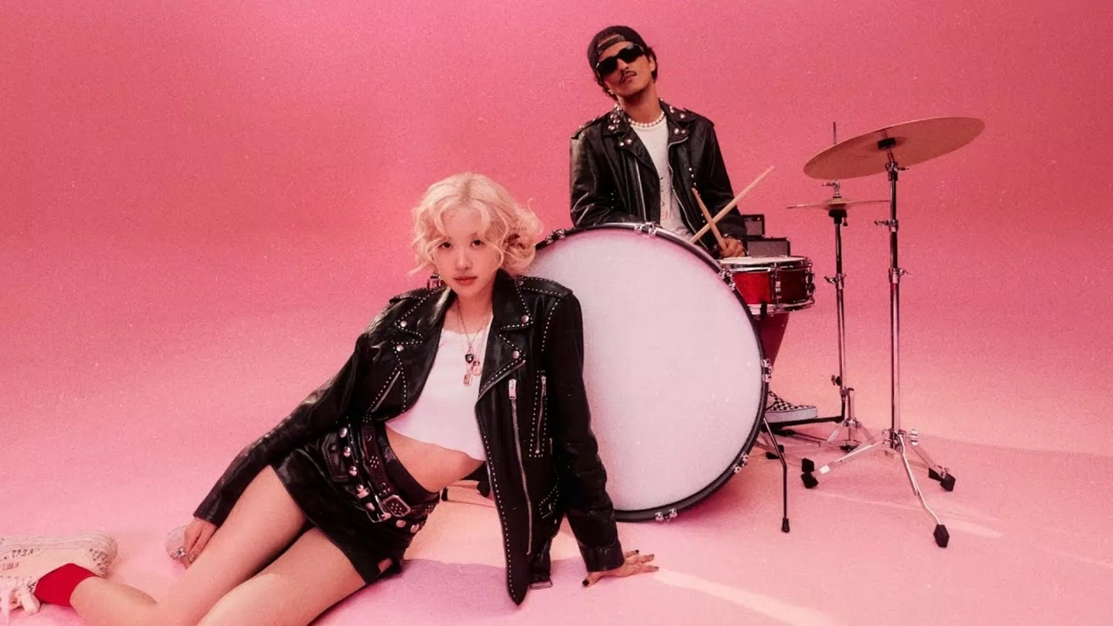 "APT" của Rosé trở thành ca khúc của nghệ sĩ solo Kpop trụ hạng Top 10 Billboard Hot 100 lâu nhất (Ảnh: Internet)