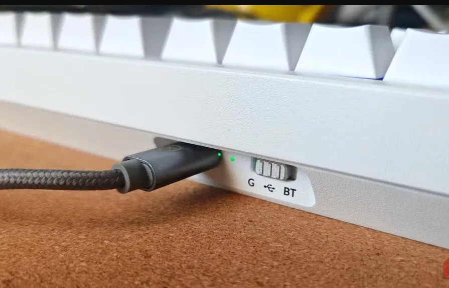 Công tắc kết nối của bàn phím Lemokey P1 HE (Ảnh: Internet)