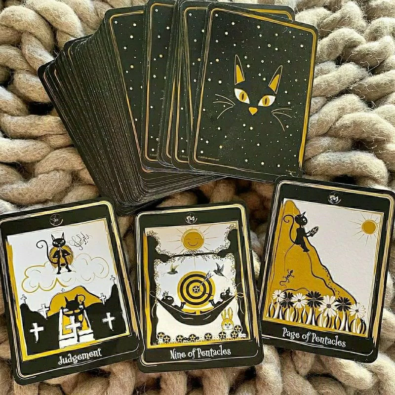 Bộ bài Golden Black Cat Tarot (Ảnh: Internet)