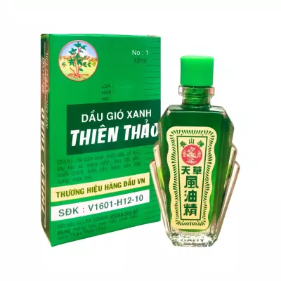 Dầu gió hỗ trợ cảm mùa rất hiệu quả (Nguồn: Internet)