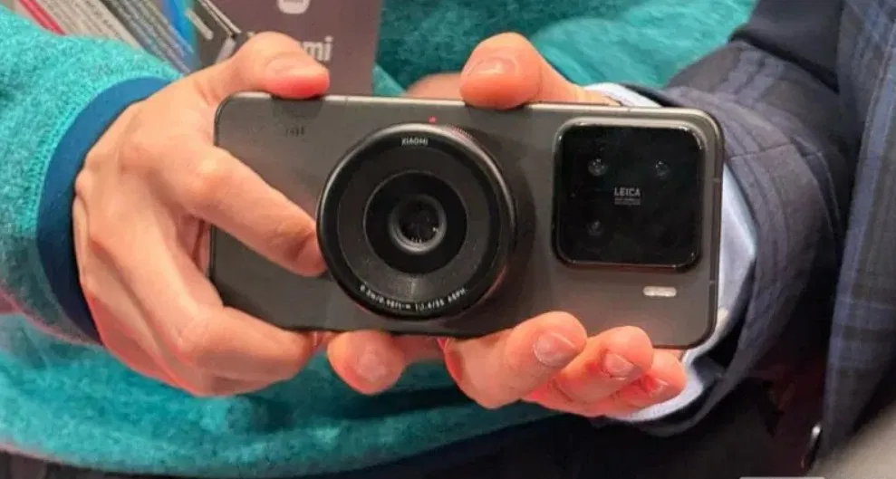 Mẫu điện thoại ý tưởng của Xiaomi tại MWC 2025 (Ảnh: Internet) Mẫu điện thoại ý tưởng của Xiaomi tại MWC 2025 (Ảnh: Internet)