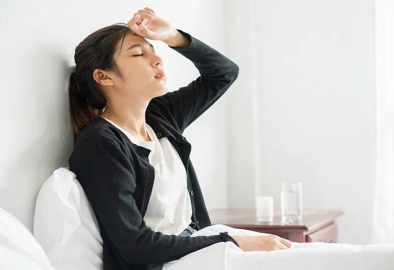 Lối sống ít vận động và thường xuyên căng thẳng là yếu tố chính trong nhiều nguyên nhân khiến bạn dễ mắc bệnh rối loạn đường huyết (Nguồn ảnh: Internet)