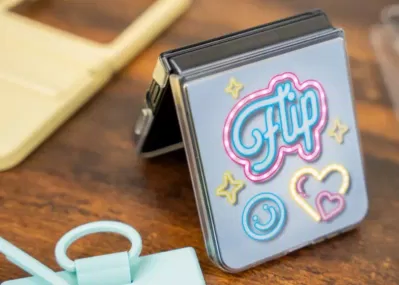 Điện thoại Galaxy Z Flip 6 của Samsung (Ảnh: Internet) Điện thoại Galaxy Z Flip 6 của Samsung (Ảnh: Internet)