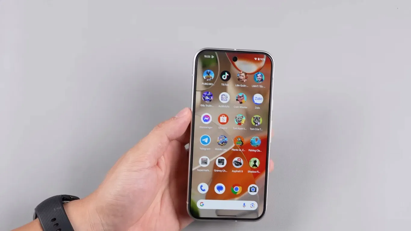 Pixel 9 có dung lượng pin lớn hơn và sạc cũng nhanh hơn một chút nếu so với Galaxy S25 (Ảnh: Internet) Pixel 9 có dung lượng pin lớn hơn và sạc cũng nhanh hơn một chút nếu so với Galaxy S25 (Ảnh: Internet)