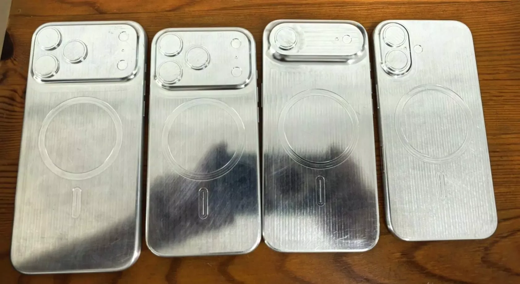 Mô hình dự đoán iPhone 17 (Ảnh: Internet) Mô hình dự đoán iPhone 17 (Ảnh: Internet)