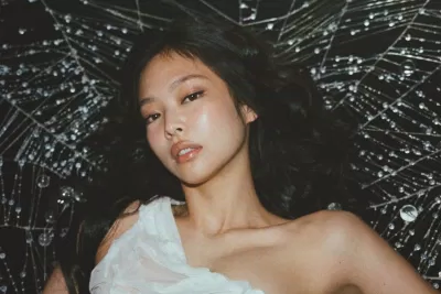 Jennie là nữ nghệ sĩ solo Kpop đầu tiên có tổng cộng 6 ca khúc từng lọt vào bảng xếp hạng Billboard Hot 100 (Ảnh: Internet)