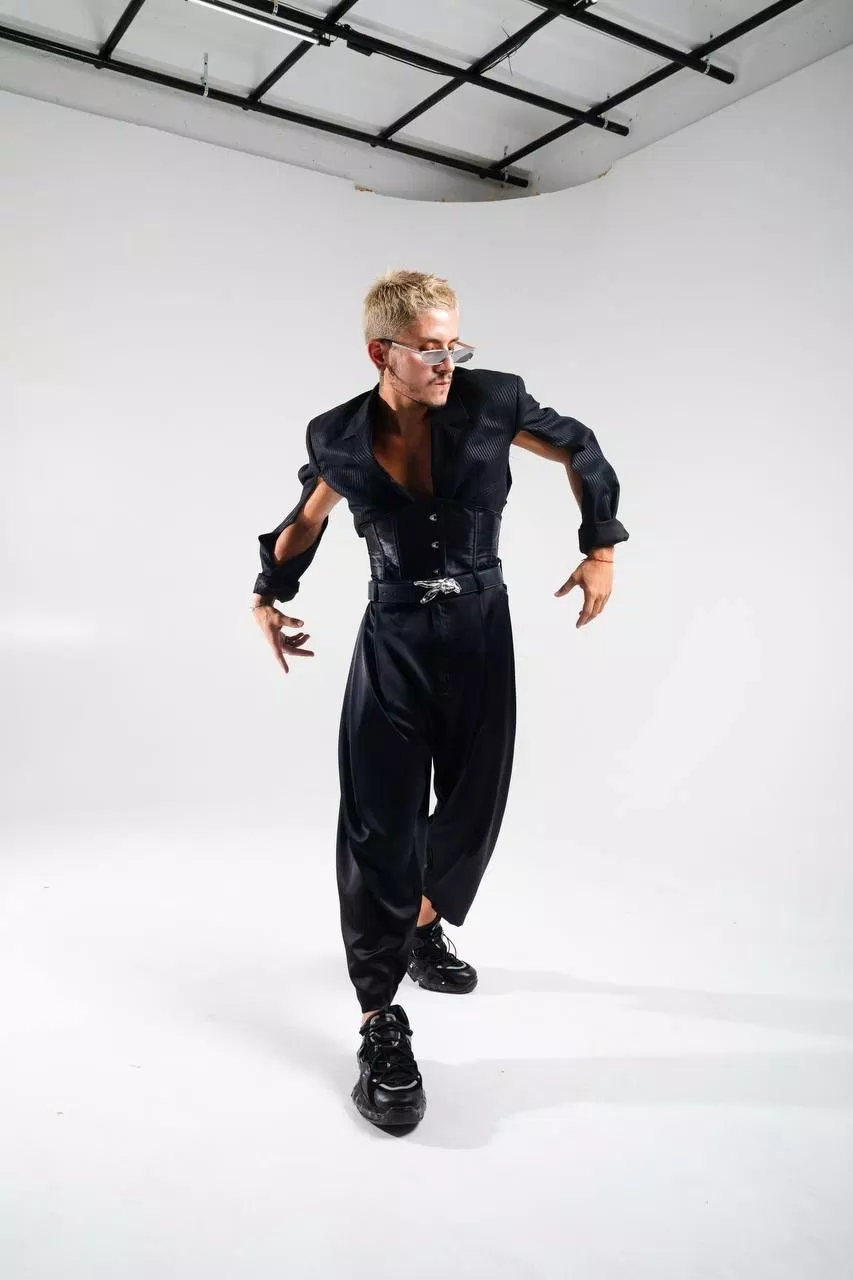 KAI ra mắt đĩa đơn debut OOH-AH – Hành trình từ kiến trúc sư đến nghệ sĩ độc lập âm nhạc câu chuyện độc lập hành trình Kai khoảnh khắc kiến trúc KPOP nghệ sĩ OOH AH ra mắt