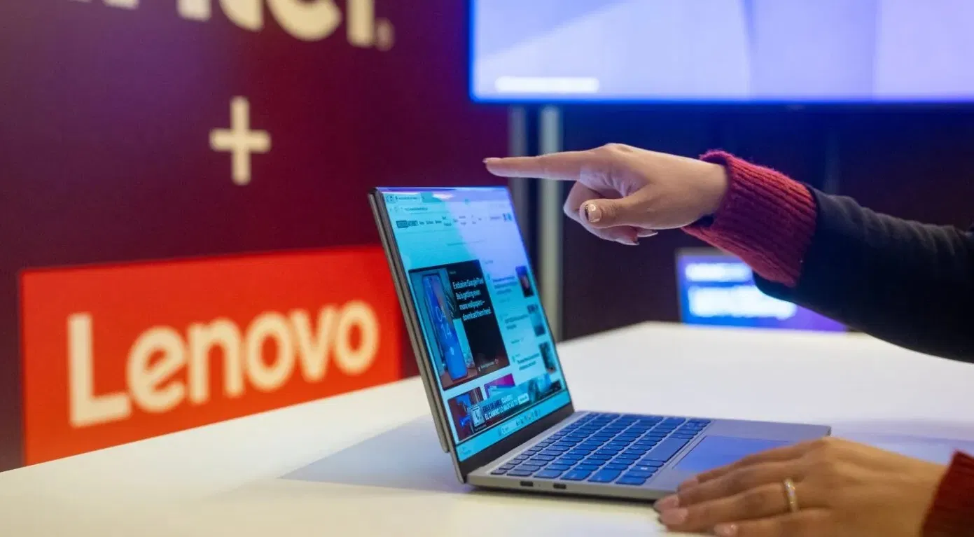 Mẫu laptop ý tưởng ThinkBook Flip AI PC của Lenovo (Ảnh: Internet)