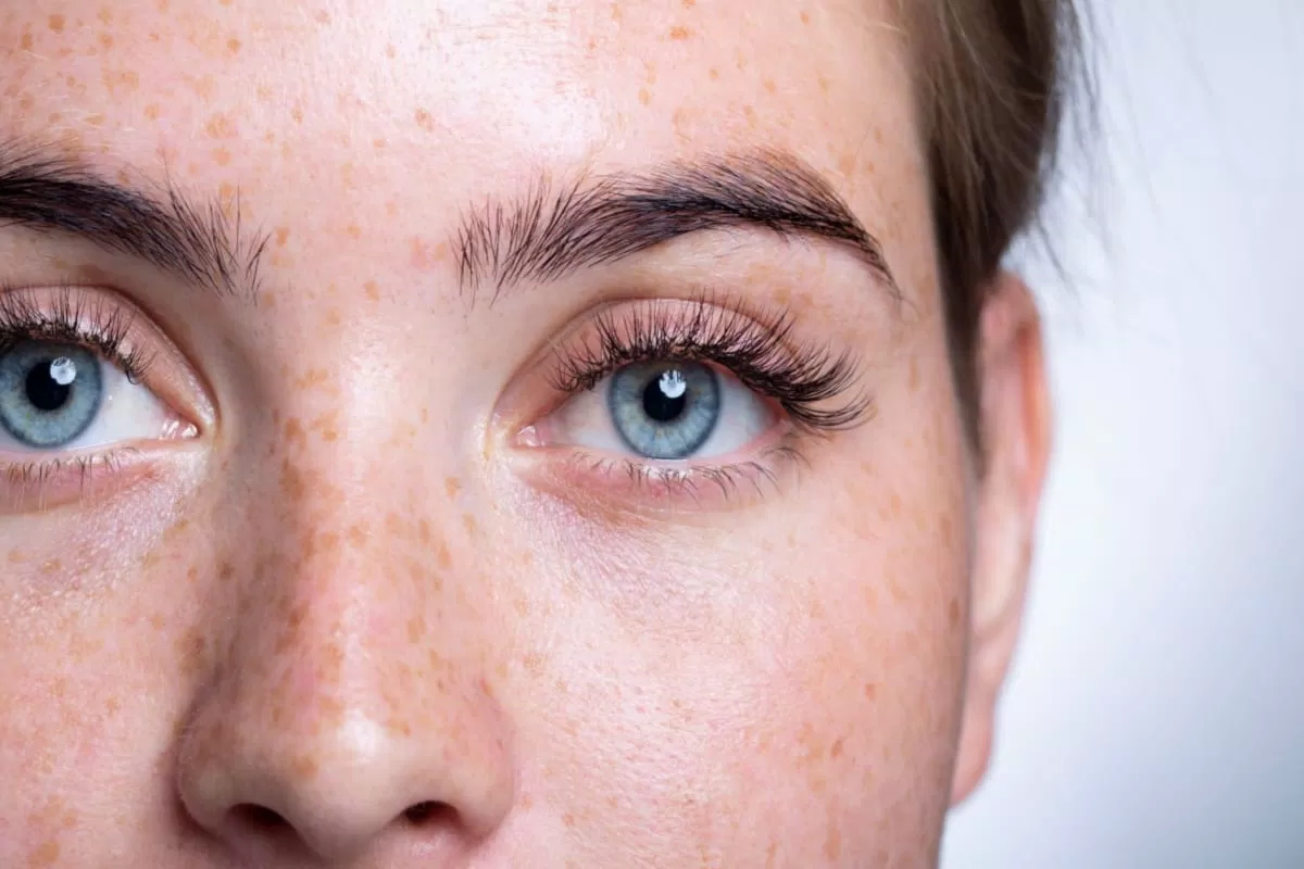 Mắt xanh lam thực ra không phải màu xanh