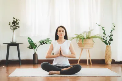 Luyện tập thiền định và kiểm soát hơi thở, nguồn: Internet