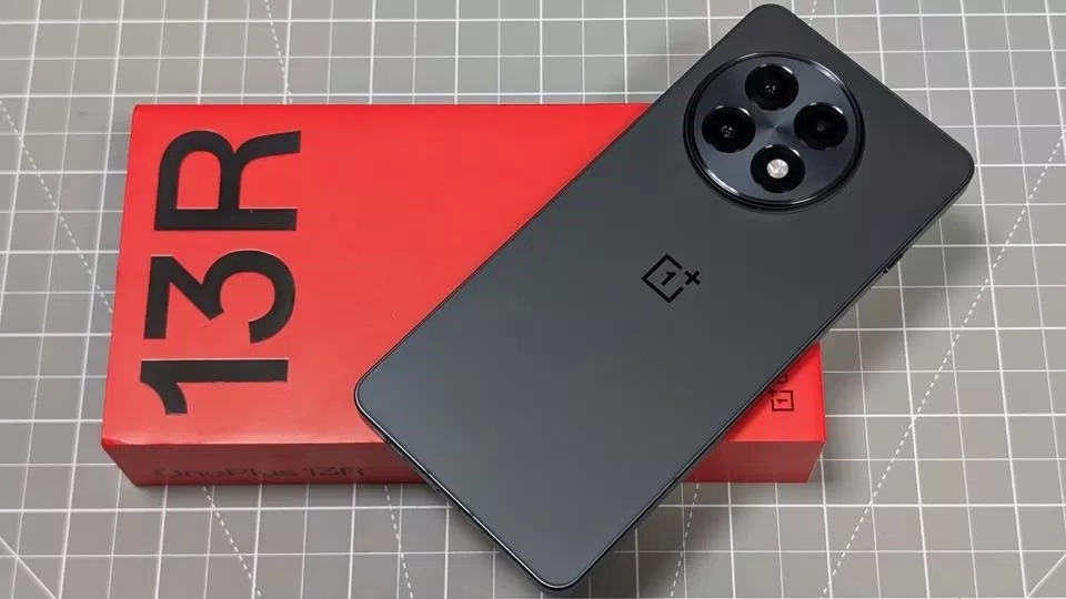 OnePlus 13R (Ảnh: Internet) OnePlus 13R (Ảnh: Internet)