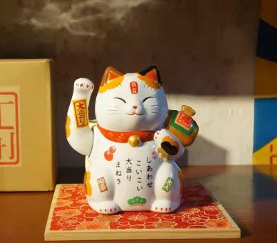Phân biệt ý nghĩa các loại mèo may mắn (Ảnh: Internet)