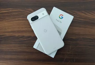 Viêc Google trang bị thêm camera tele trên Pixel 10 nhằm tạo sự khác biệt so với dòng Pixel A đang được bán rất chạy (Ảnh: Internet) Viêc Google trang bị thêm camera tele trên Pixel 10 nhằm tạo sự khác biệt so với dòng Pixel A đang được bán rất chạy (Ảnh: Internet)