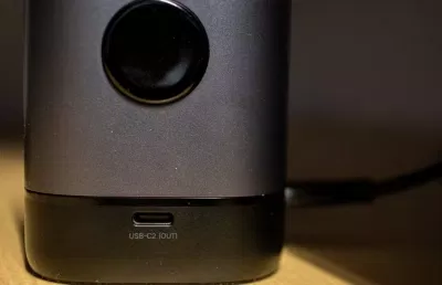 Bộ sạc không dây từ tính 2 trong 1 Ugreen Uno 15W USB-C với cổng ra 25W (Ảnh: Internet) Bộ sạc không dây từ tính 2 trong 1 Ugreen Uno 15W USB-C với cổng ra 25W (Ảnh: Internet)