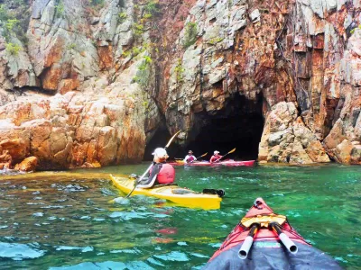 Chèo thuyền kayak (Ảnh: Internet)