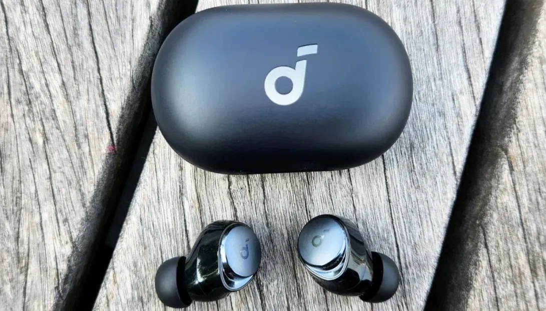 Tai nghe Anker Soundcore Space A40 (Ảnh: Internet)