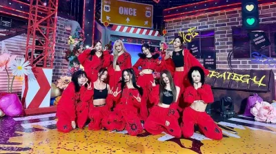 TWICE làm nên lịch sử khi trở thành nhóm nhạc nữ Kpop đầu tiên giữ vai trò headliner tại Lollapalooza (Ảnh: Internet)