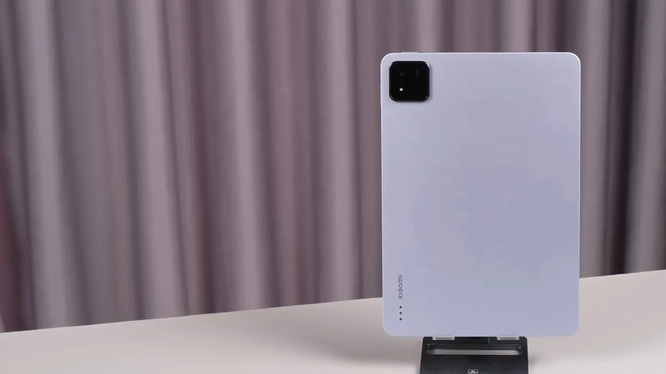 Xiaomi Pad 7 có thiết kế kim loại khá sang trọng và đẹp mắt (Ảnh: Internet) Xiaomi Pad 7 có thiết kế kim loại khá sang trọng và đẹp mắt (Ảnh: Internet)