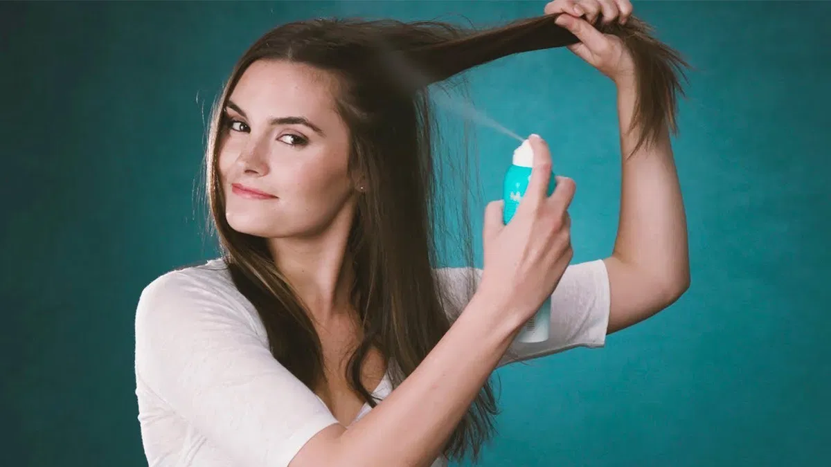 Lạm dụng dầu gội khô