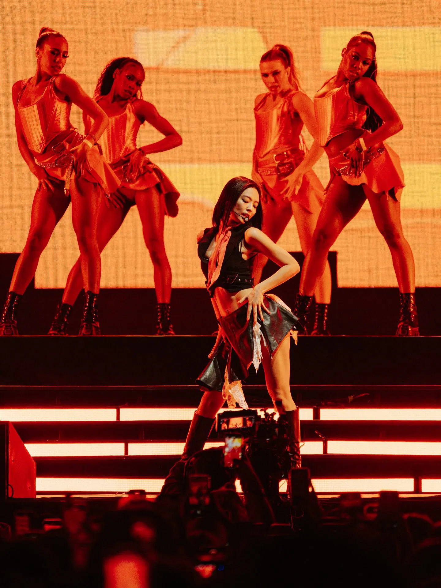 Từ thần thái, trang phục đến màn trình diễn, tất cả đều "hoàn hảo" (Nguồn: Internet)