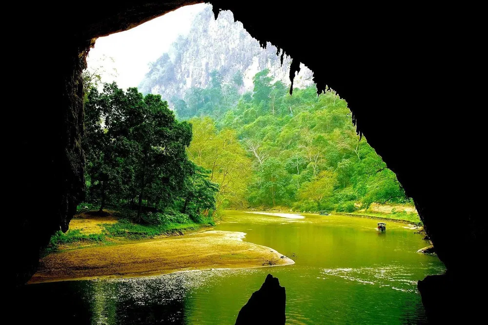Động Puông (Nguồn: Internet)