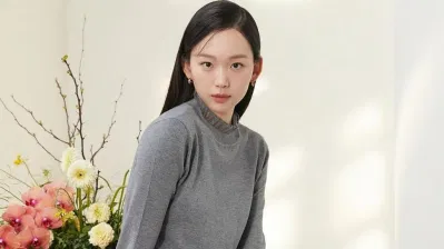 Năm 2025 đánh dấu cột mốc tròn 10 năm Jin Ki Joo hoạt động trong lĩnh vực diễn xuất (Ảnh: Internet)