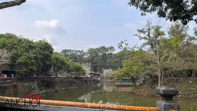 Lăng Tự Đức mang vẻ đẹp yên bình của thiên nhiên (Nguồn: BlogAnChoi)