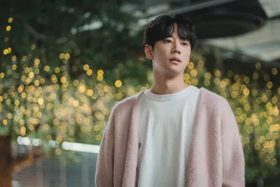 Lee Junyoung đang là "chàng trai thất tình nhiều nhất 2025" (Nguồn: Internet)