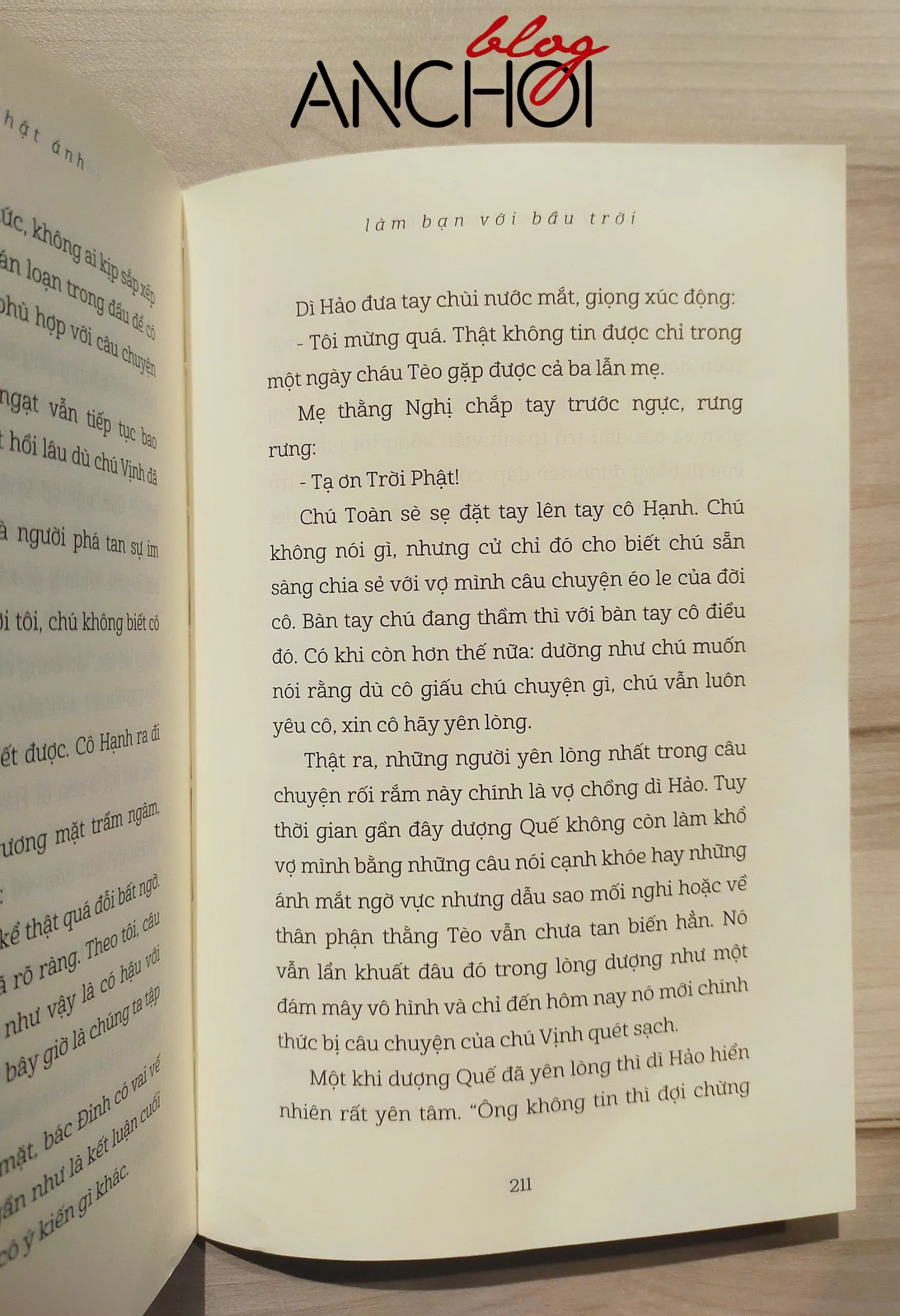 Sách Làm Bạn Với Bầu Trời (Ảnh: BlogAnChoi)