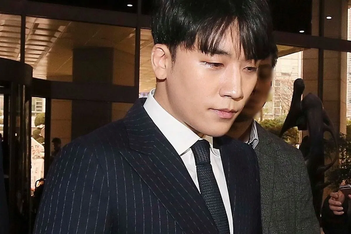 Hình ảnh của Seungri sụp đổ hoàn toàn sau khi bê bối Burning Sun bị phanh phui vào năm 2018 (Ảnh: Internet)