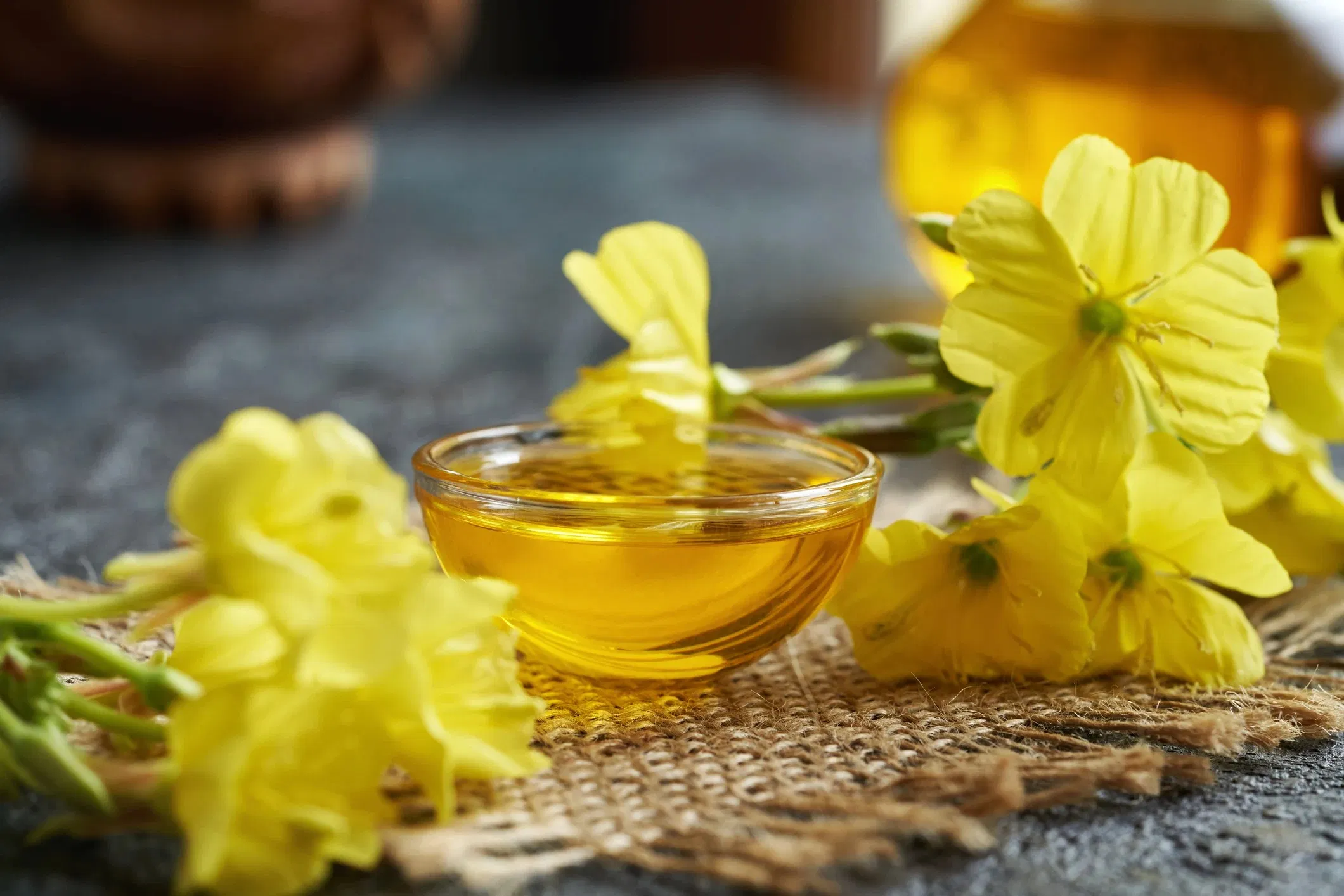 Tác dụng của tinh dầu hoa anh thảo