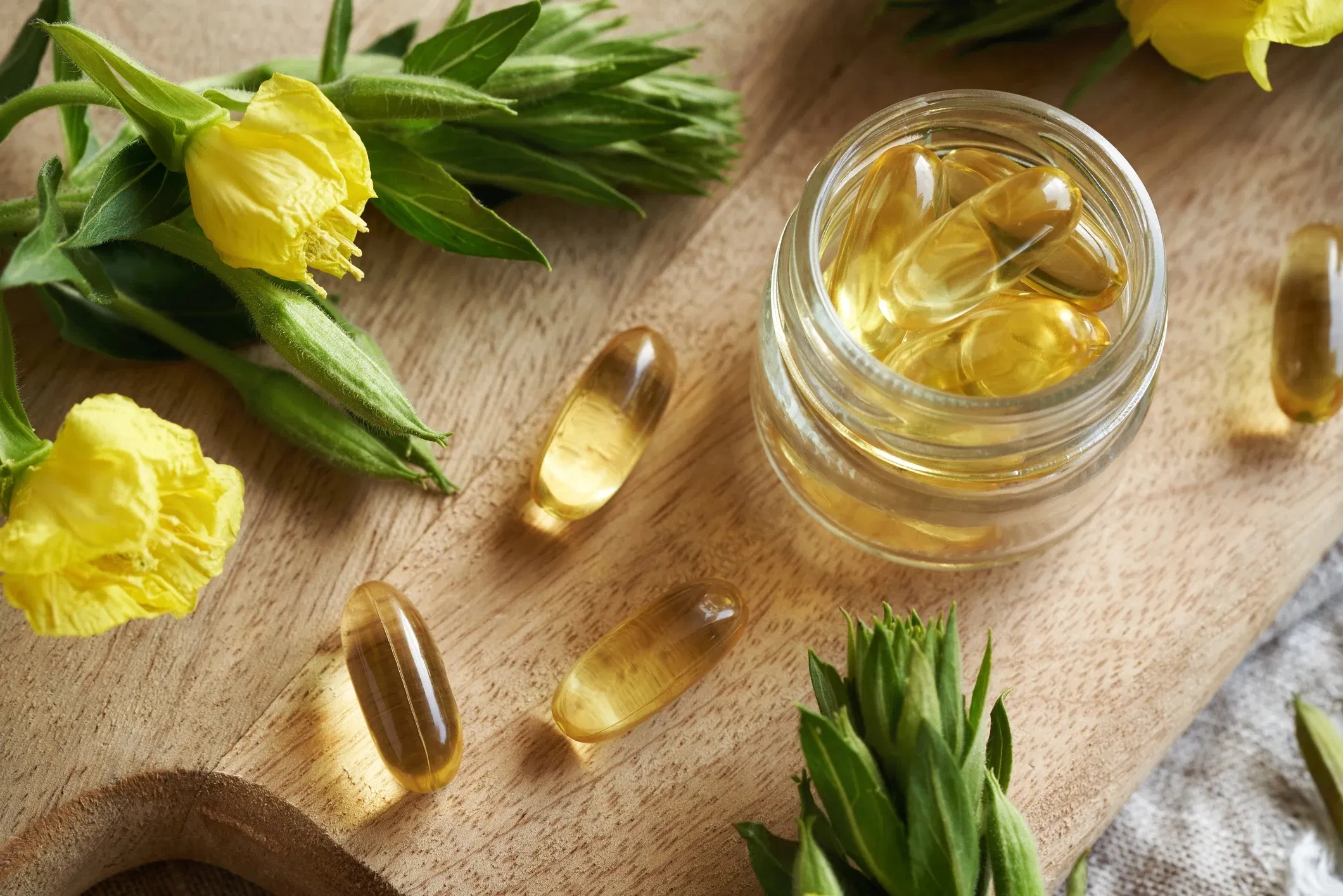 Tác dụng của tinh dầu hoa anh thảo (Ảnh: Internet)