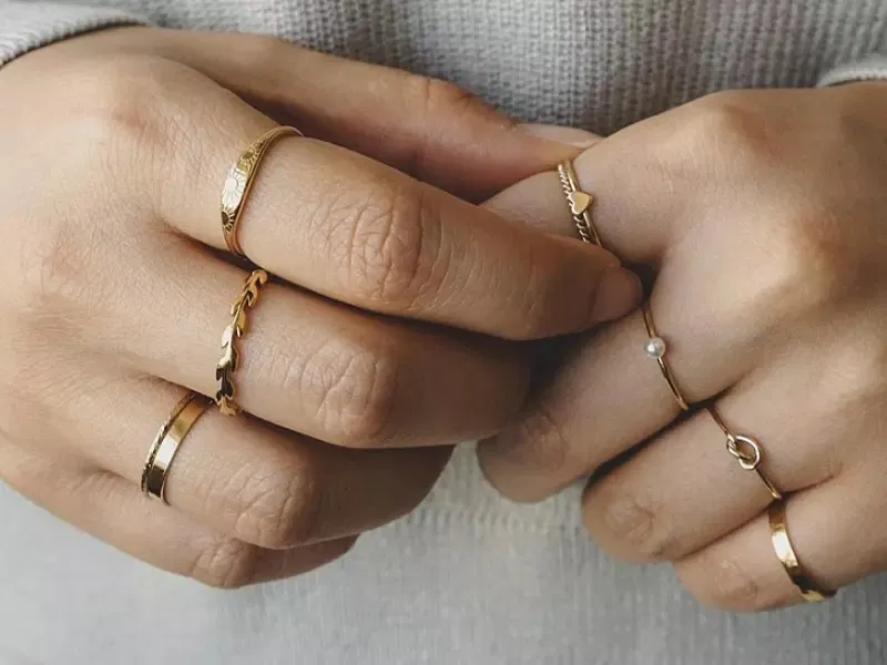 Cách đeo nhẫn phong thủy nam, nữ theo mệnh, hút tình duyên, tài lộc dồi dào công việc học tập may mắn mệnh hỏa mệnh kim mệnh mộc mệnh thổ mệnh thủy ngũ hành nguồn gốc nhẫn phong thuỷ nhẫn phong thủy nam nhẫn phong thủy nữ nhẫn phong thủy theo mệnh phong thủy Tài lộc thu hút tình duyên vận may Y học ý nghĩa