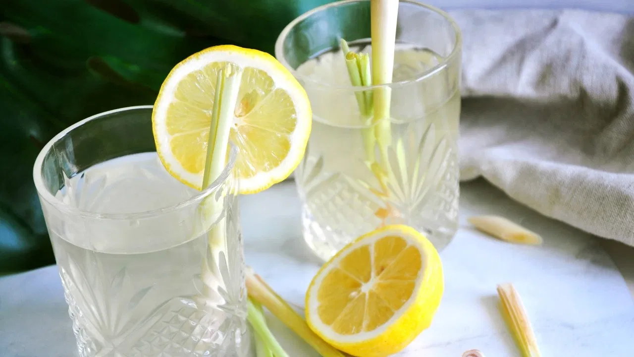 Nước detox chanh và sả