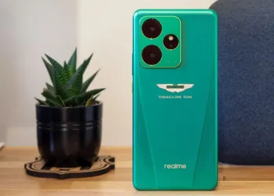 Điện thoại realme GT7 Dream Edition màu xanh lá cây (Ảnh: Internet) Điện thoại realme GT7 Dream Edition màu xanh lá cây (Ảnh: Internet)