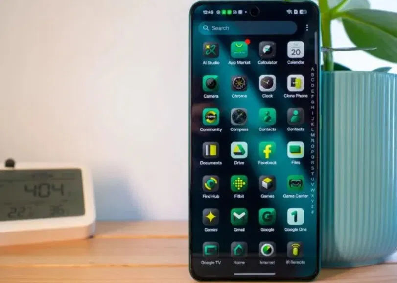 Điện thoại realme GT7 Dream Edition màu xanh lá cây (Ảnh: Internet)