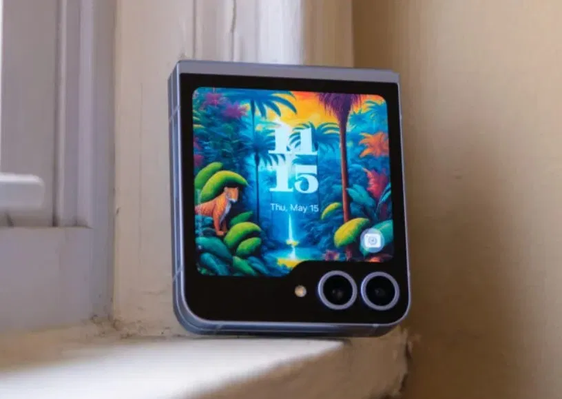 Điện thoại Galaxy Z Flip 6 của Samsung (Ảnh: Internet) Điện thoại Galaxy Z Flip 6 của Samsung (Ảnh: Internet)