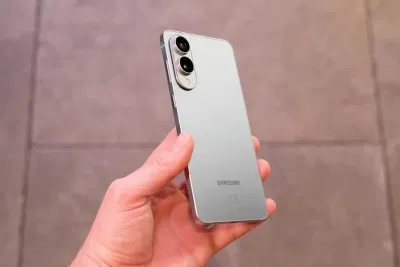 Galaxy S25 Edge của Samsung sở hữu thiết kế siêu mỏng với độ dày chỉ 5,8 mm (Ảnh: Internet) Galaxy S25 Edge của Samsung sở hữu thiết kế siêu mỏng với độ dày chỉ 5,8 mm (Ảnh: Internet)