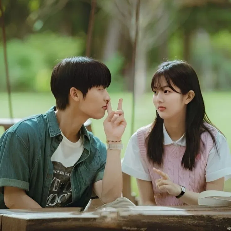 Mối tình trong sáng giữa Yichan và CheongAh khiến khán giả "lụy" (Nguồn: Internet)