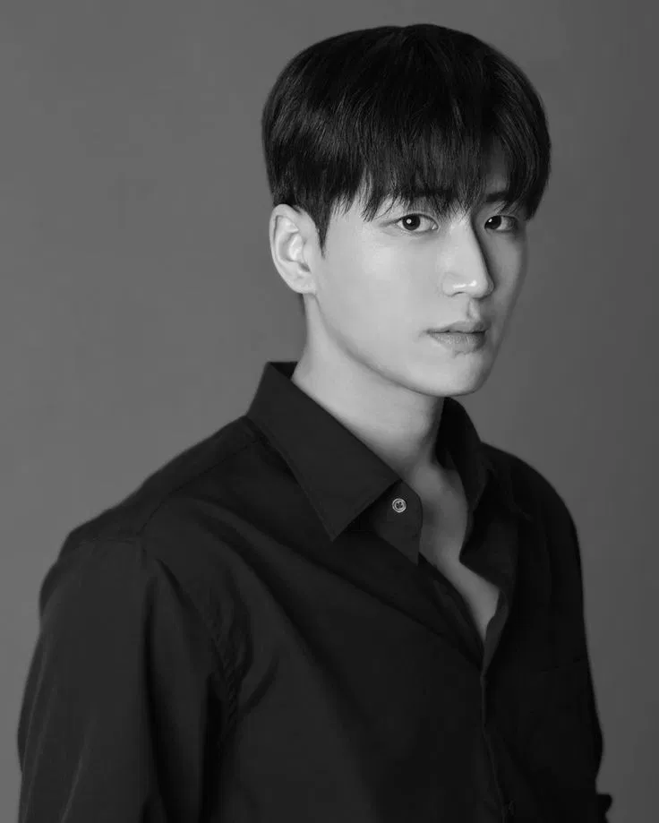 Kim Minchul ra mắt năm 2018 và nhanh chóng ghi dấu ấn vì vẻ ngoài điển trai tươi sáng (Nguồn ảnh: Internet)