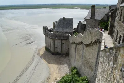 Một đoạn tường thành Remparts (Ảnh: Internet)