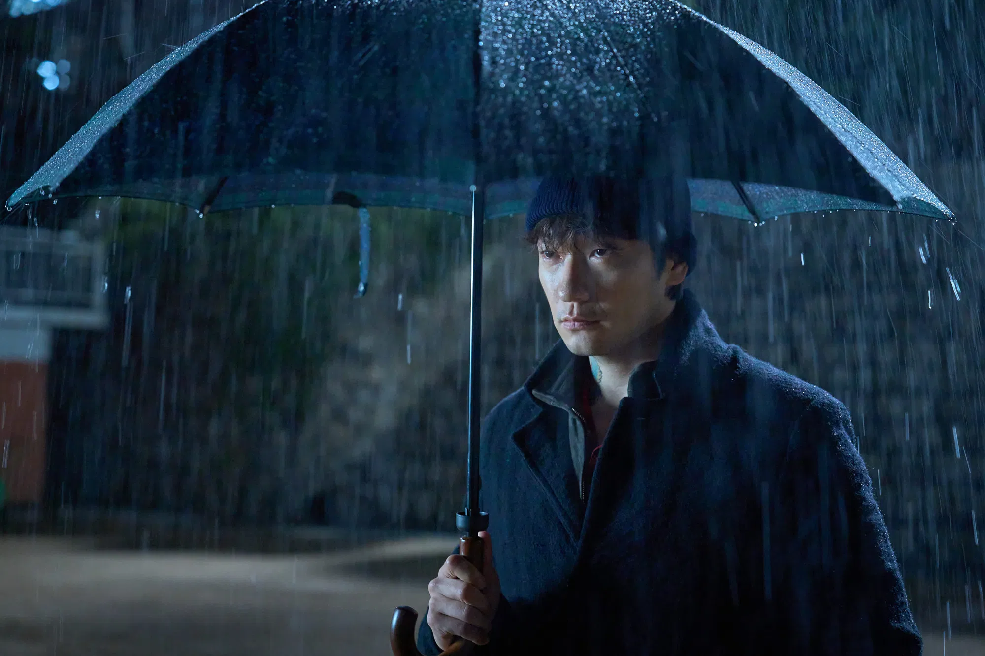 Son Suk Ku là một thám tử giỏi nhưng hơi bất tuân luật pháp (Ảnh: Internet)