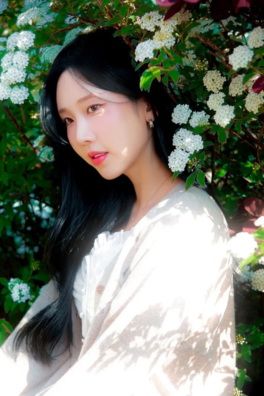 MOMOLAND tung bộ ảnh hồ sơ đầy cuốn hút sau khi gia nhập công ty quản lý mới Inyeon Entertainment KPOP MOMOLAND