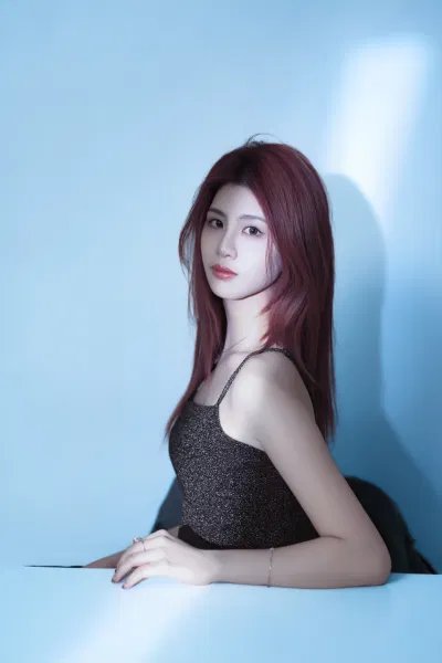 Nhan sắc xinh đẹp của nữ idol Gen 5 thời gian gần đây nhất (Internet)