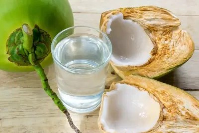 Uống nước dừa lúc nào tốt nhất