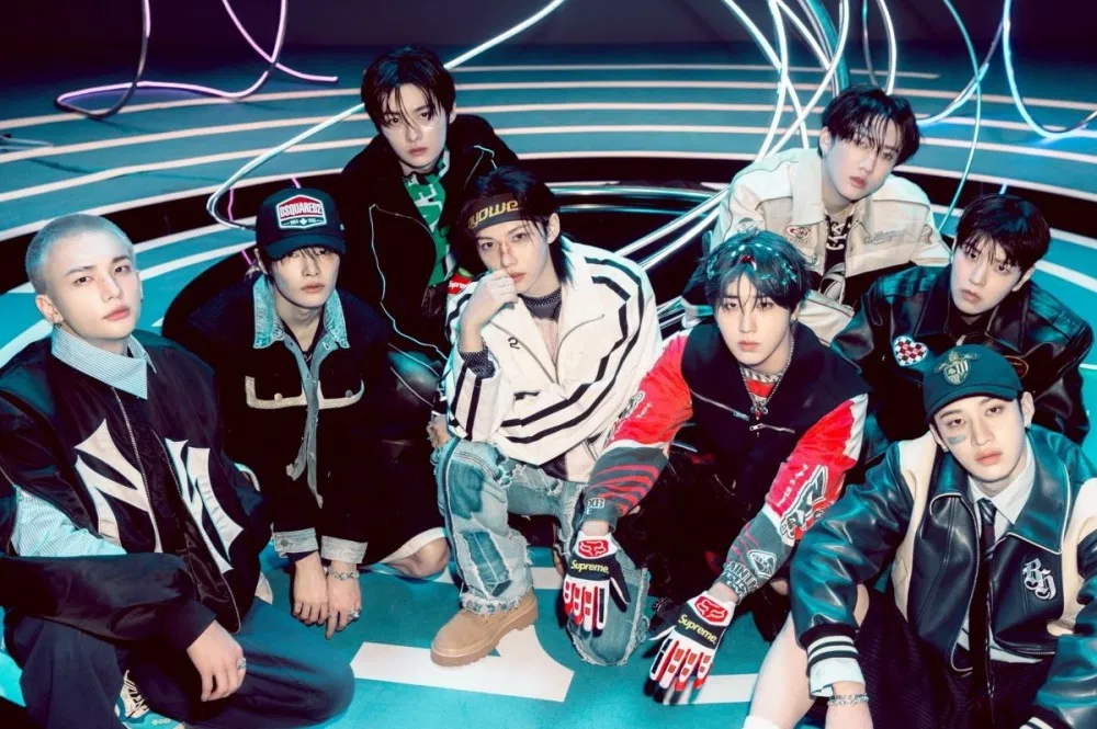 Felix Stray Kids điều chỉnh phần biểu diễn trong tour diễn Bắc Mỹ vì lý do sức khỏe dominATE North America Felix KPOP Stray kids