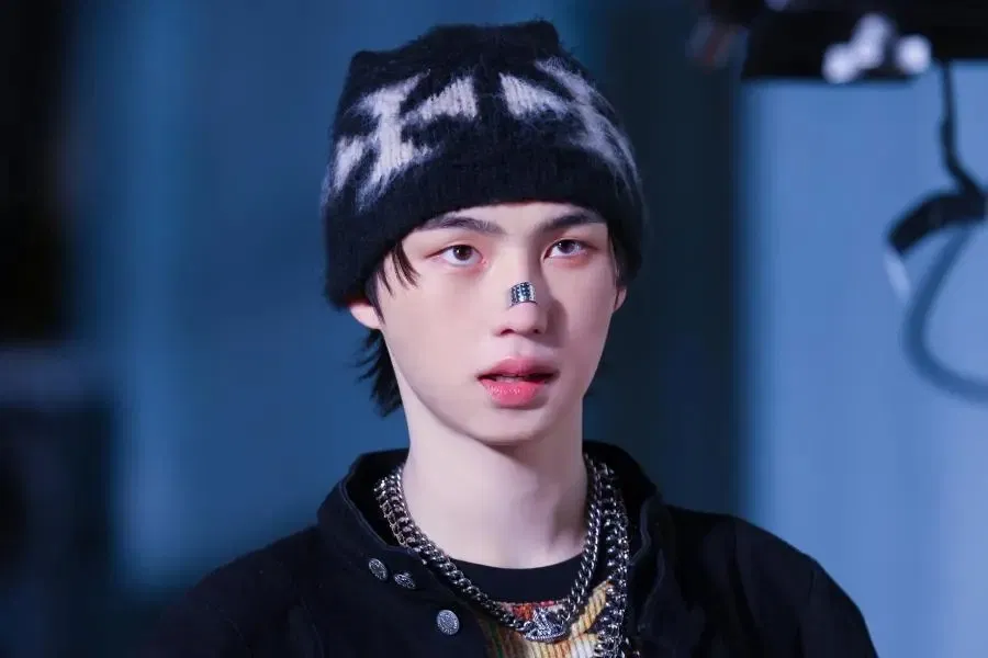 Đây là quyết định được đưa ra dựa trên khuyến nghị y tế nhằm đảm bảo quá trình hồi phục an toàn và hiệu quả nhất cho nam thần tượng (Ảnh: Internet)