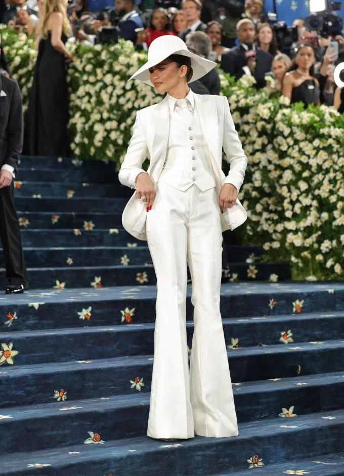 Hình ảnh Zendaya thanh lịch trong bộ suit (Nguồn: Internet)