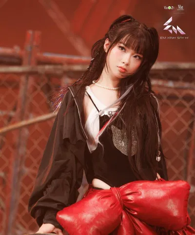 Ánh Sáng AZA tạo điểm nhấn tại Em Xinh Say Hi